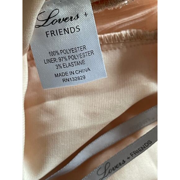 Lovers + Friends Cold Shoulders Top - Picture 4 of 6